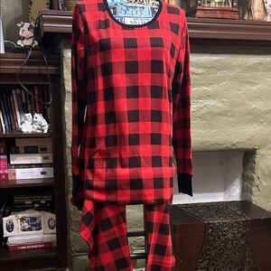 Old Navy Women's Red and Black Check Pajama Set